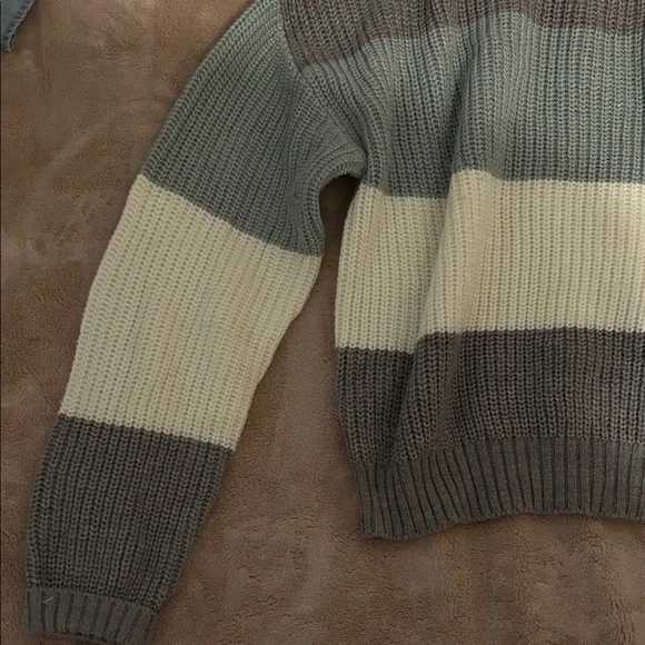Ardene Gray and Cream with Green Striped Sweater - Picture 2 of 2